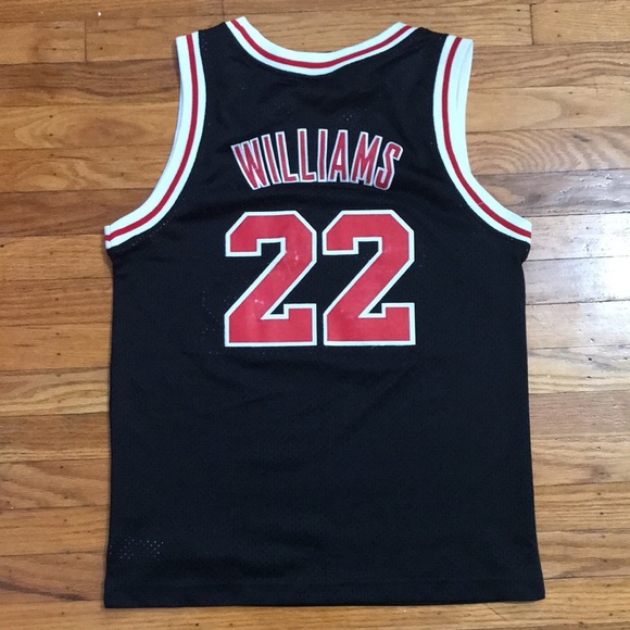 Chicago Bulls Williams 22 Jersey - Picture 4 of 5